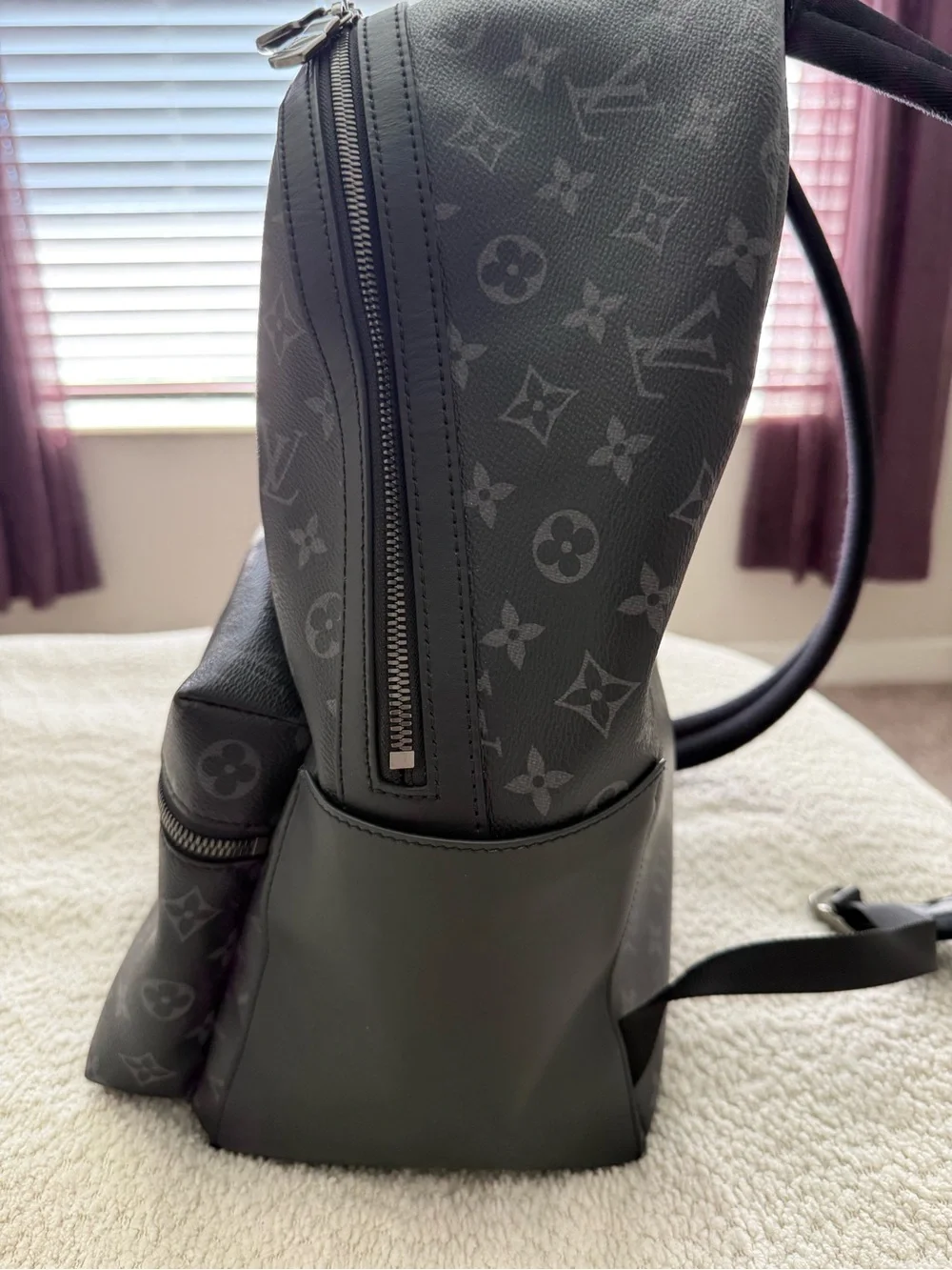 Louis Vuitton Discovery Backpack MM Monogram Eclipse